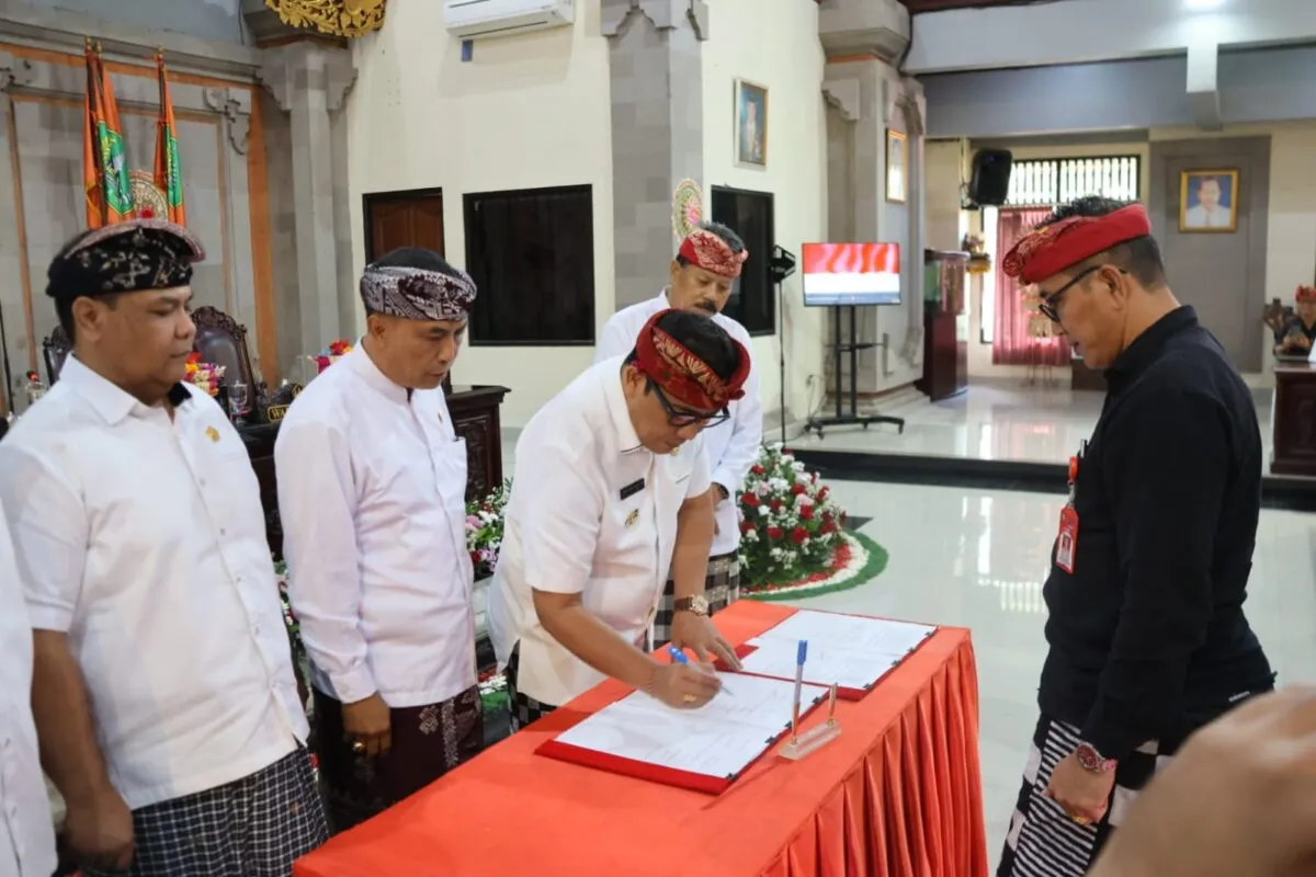 Tabanan Era Baru Makin Nyata! Bupati Komang Gede Sanjaya Resmi Sahkan Empat Aturan Strategis Daerah
