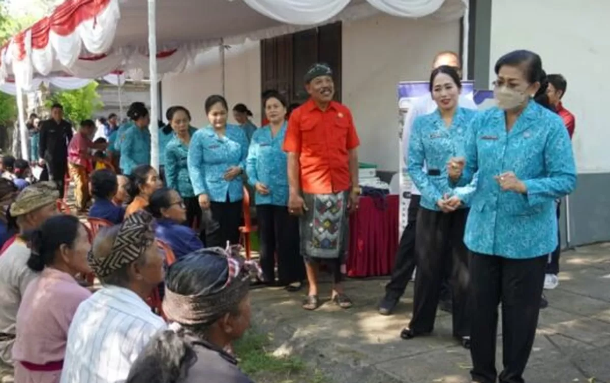 Bikin Haru, Aksi Sosial TP PKK Tabanan Bareng TP PKK Bali Sukses Tebar Manfaat untuk Warga